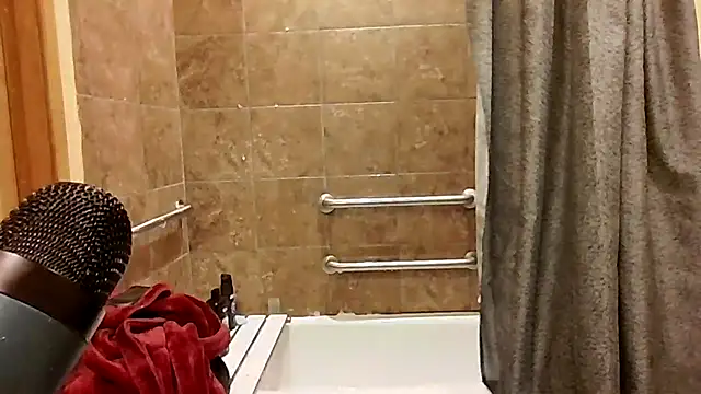 Snapshot of Maculine_Stayr chatting on 10/25/25, 03:36 Maculine Stayr online show from 10/25/25, 03:36