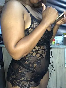 Snapshot of Mysterious_peaches chatting on 11/03/25, 06:42 Mysterious peaches online show from 11/03/25, 06:42