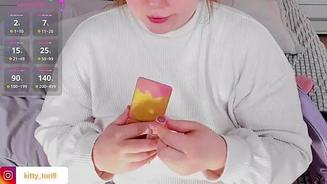 Tori cat online show from 12/22/24, 01:22