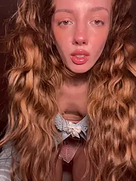 Snapshot of Weeissy chatting on 11/16/25, 08:14 Weeissy online show from 11/16/25, 08:14