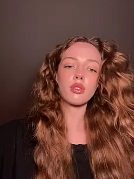 Snapshot of Weeissy chatting on 12/16/25, 08:36 Weeissy online show from 12/16/25, 08:36