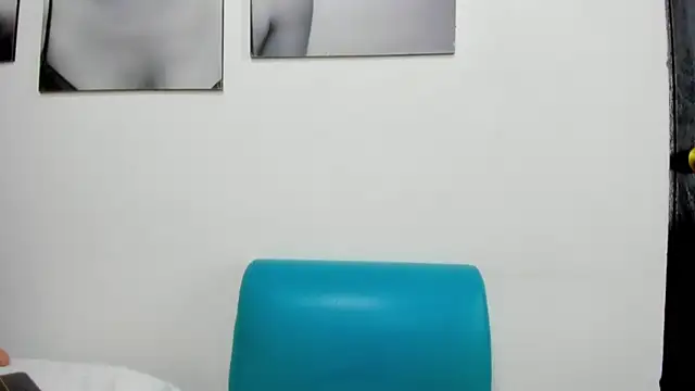 Snapshot of izzy_cum chatting on 01/16/25, 07:31 izzy cum online show from 01/16/25, 07:31