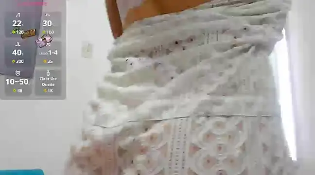 Snapshot of izzy_cum chatting on 02/06/25, 03:20 izzy cum online show from 02/06/25, 03:20