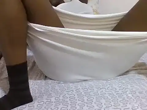 Snapshot of sweetelle09 chatting on 03/06/25, 01:27 sweetelle09 online show from 03/06/25, 01:27