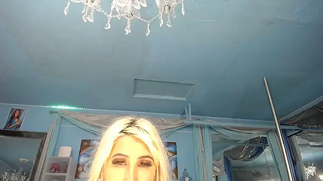 ADRIANNA FOX online show from 03/23/26, 03:32