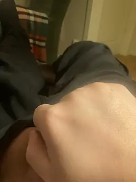 Snapshot of hamstergrabben chatting on 11/25/25, 08:09 hamstergrabben online show from 11/25/25, 08:09