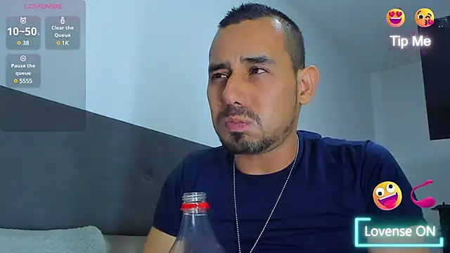 jhonyalzate2 online show from 02/24/25, 11:52