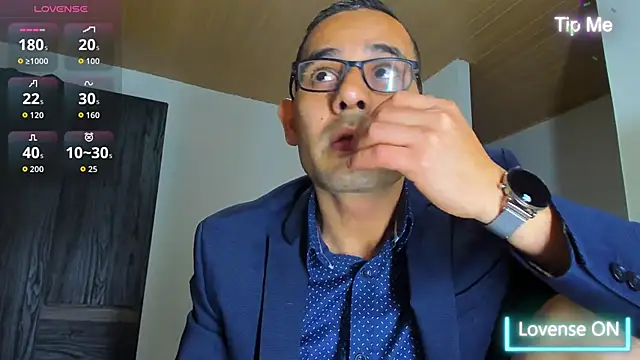 jhonyalzate2 online show from 10/23/25, 02:11