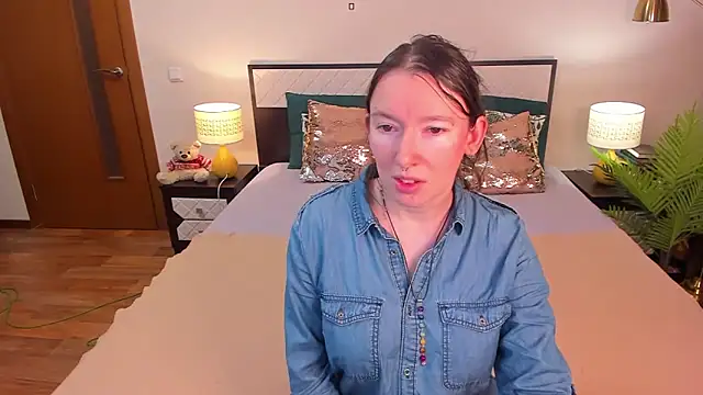 CatherineWalls online show from 05/18/26, 04:18