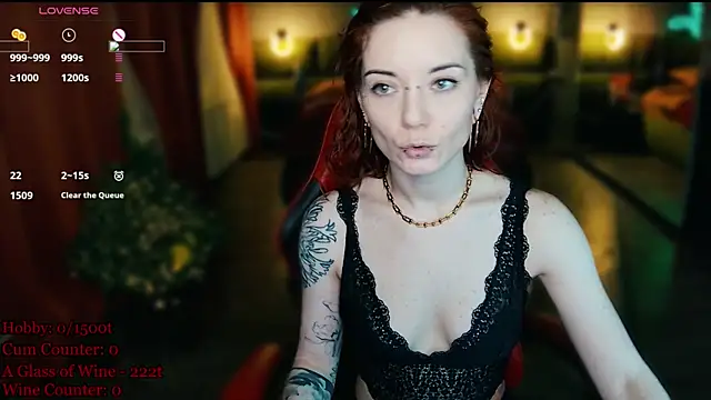 Snapshot of MaxPhoenixx chatting on 05/04/26, 07:32 MaxPhoenixx online show from 05/04/26, 07:32
