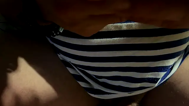 Snapshot of OndruSuk chatting on 09/29/25, 03:11 OndruSuk online show from 09/29/25, 03:11