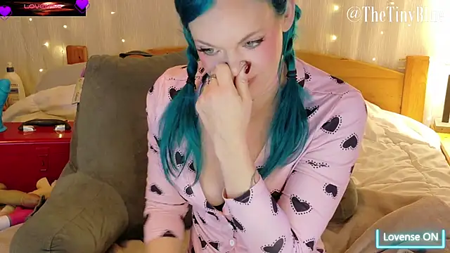 thetinyblue online show from 10/10/25, 05:56