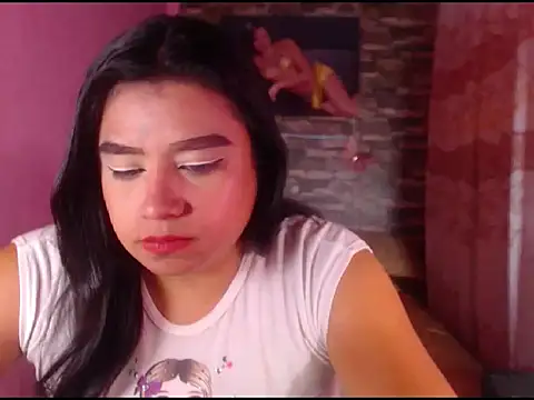 Snapshot of katrinawillff chatting on 11/21/25, 11:25 katrinawillff online show from 11/21/25, 11:25