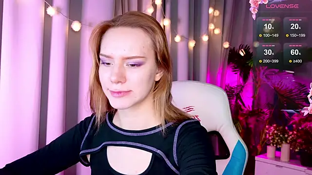 Snapshot of Ramona___ chatting on 01/06/25, 05:30 Ramona online show from 01/06/25, 05:30