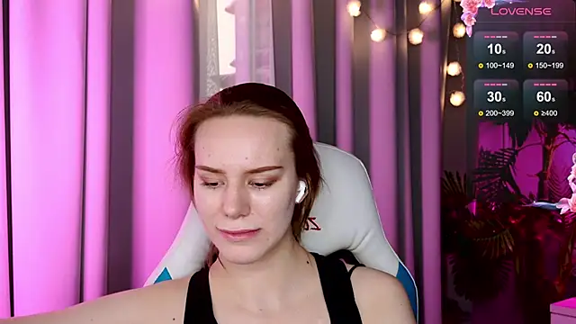 Snapshot of Ramona___ chatting on 01/15/25, 11:32 Ramona online show from 01/15/25, 11:32