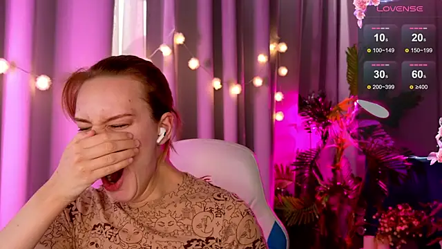 Snapshot of Ramona___ chatting on 01/21/25, 09:24 Ramona online show from 01/21/25, 09:24