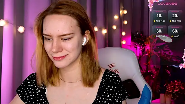 Snapshot of Ramona___ chatting on 01/23/25, 05:45 Ramona online show from 01/23/25, 05:45