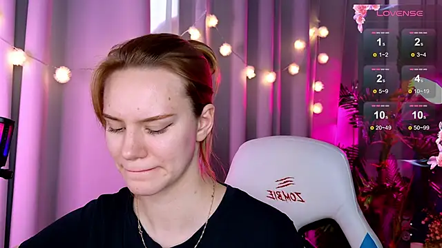 Snapshot of Ramona___ chatting on 01/27/25, 11:54 Ramona online show from 01/27/25, 11:54