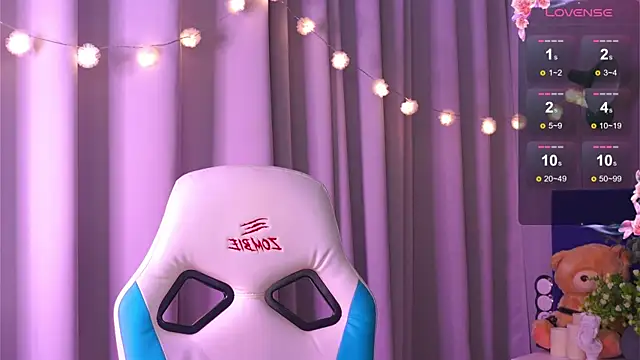 Snapshot of Ramona___ chatting on 01/30/25, 05:52 Ramona online show from 01/30/25, 05:52