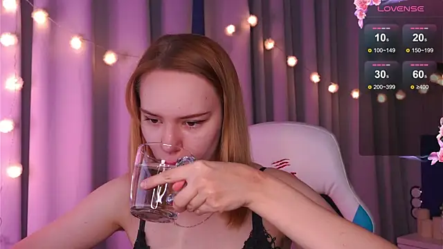 Snapshot of Ramona___ chatting on 01/31/25, 06:02 Ramona online show from 01/31/25, 06:02