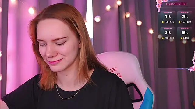 Snapshot of Ramona___ chatting on 02/01/25, 10:26 Ramona online show from 02/01/25, 10:26