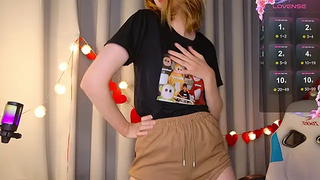 Snapshot of Ramona___ chatting on 02/08/25, 09:46 Ramona online show from 02/08/25, 09:46