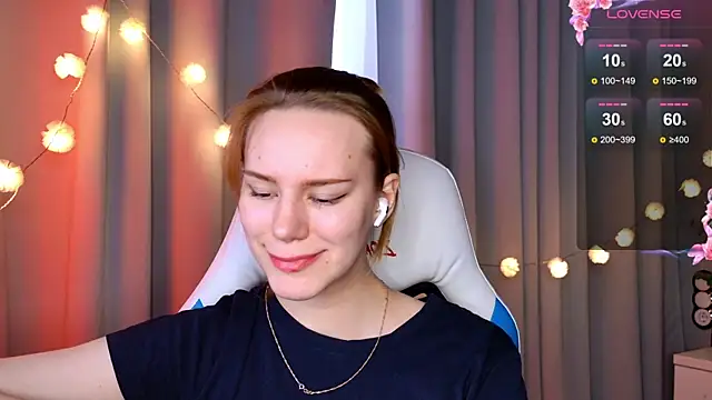 Snapshot of Ramona___ chatting on 02/13/25, 12:43 Ramona online show from 02/13/25, 12:43