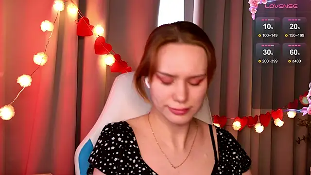 Snapshot of Ramona___ chatting on 02/14/25, 09:34 Ramona online show from 02/14/25, 09:34