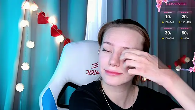 Snapshot of Ramona___ chatting on 02/17/25, 12:38 Ramona online show from 02/17/25, 12:38