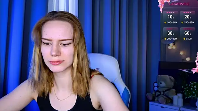 Snapshot of Ramona___ chatting on 03/06/25, 06:19 Ramona online show from 03/06/25, 06:19