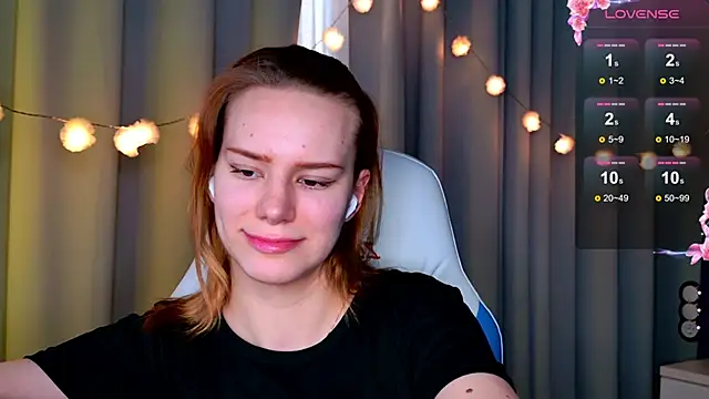 Snapshot of Ramona___ chatting on 03/12/25, 09:55 Ramona online show from 03/12/25, 09:55