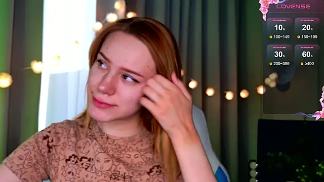 Snapshot of Ramona___ chatting on 03/13/25, 09:43 Ramona online show from 03/13/25, 09:43