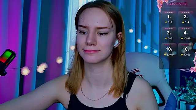 Snapshot of Ramona___ chatting on 03/18/25, 09:52 Ramona online show from 03/18/25, 09:52