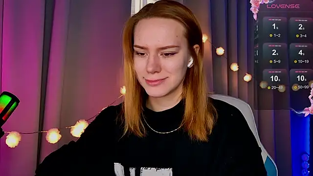 Snapshot of Ramona___ chatting on 03/21/25, 06:05 Ramona online show from 03/21/25, 06:05