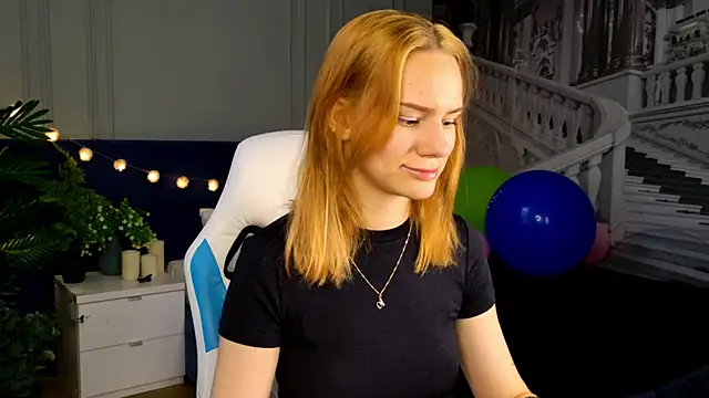 Snapshot of Ramona___ chatting on 09/14/25, 06:12 Ramona online show from 09/14/25, 06:12