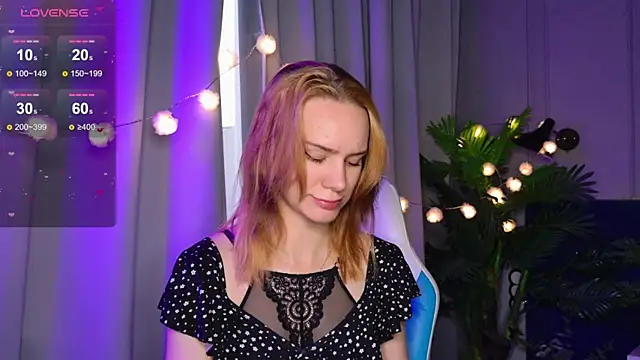 Snapshot of Ramona___ chatting on 09/20/25, 06:14 Ramona online show from 09/20/25, 06:14