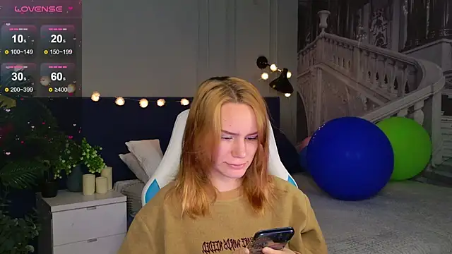 Snapshot of Ramona___ chatting on 09/24/25, 05:55 Ramona online show from 09/24/25, 05:55