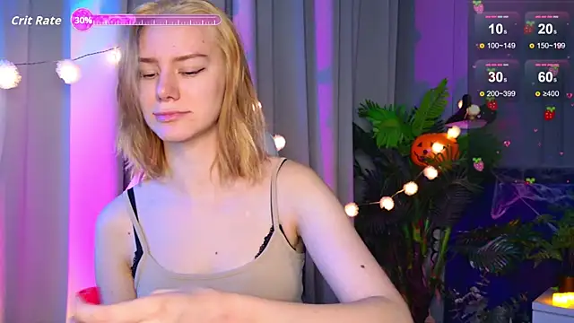 Snapshot of Ramona___ chatting on 10/27/25, 06:06 Ramona online show from 10/27/25, 06:06