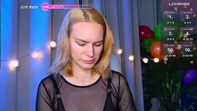 Snapshot of Ramona___ chatting on 11/06/25, 06:03 Ramona online show from 11/06/25, 06:03