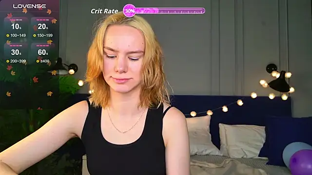 Snapshot of Ramona___ chatting on 11/18/25, 06:18 Ramona online show from 11/18/25, 06:18