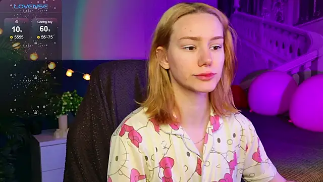 Snapshot of Ramona___ chatting on 01/17/26, 06:18 Ramona online show from 01/17/26, 06:18