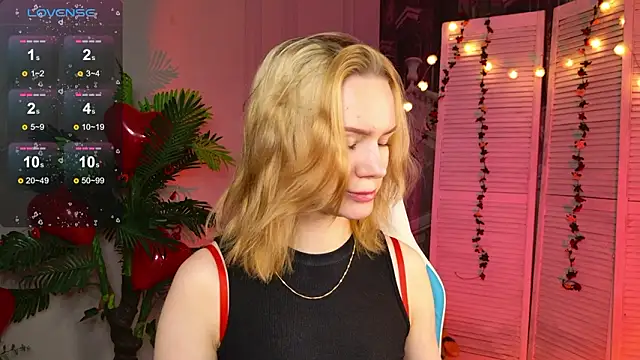 Snapshot of Ramona___ chatting on 02/09/26, 06:17 Ramona online show from 02/09/26, 06:17