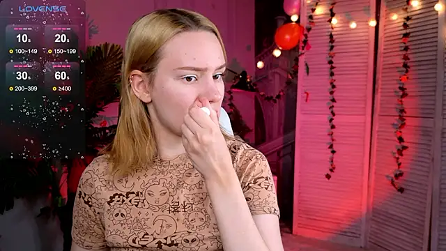 Snapshot of Ramona___ chatting on 02/17/26, 06:21 Ramona online show from 02/17/26, 06:21