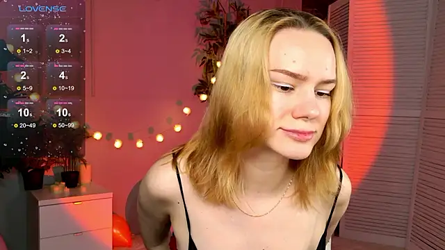 Snapshot of Ramona___ chatting on 03/02/26, 06:14 Ramona online show from 03/02/26, 06:14