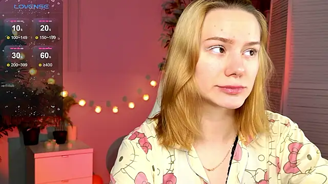 Snapshot of Ramona___ chatting on 03/03/26, 06:08 Ramona online show from 03/03/26, 06:08