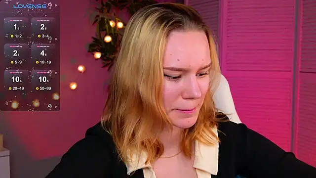 Snapshot of Ramona___ chatting on 03/27/26, 08:26 Ramona online show from 03/27/26, 08:26