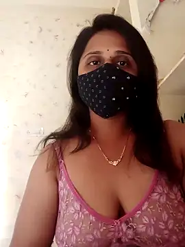 Snapshot of Indiantina chatting on 01/07/25, 10:11 Indiantina online show from 01/07/25, 10:11