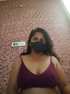 Snapshot of Indiantina chatting on 03/18/25, 10:25 Indiantina online show from 03/18/25, 10:25