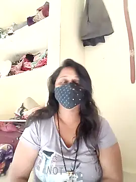 Snapshot of Indiantina chatting on 11/15/25, 10:12 Indiantina online show from 11/15/25, 10:12