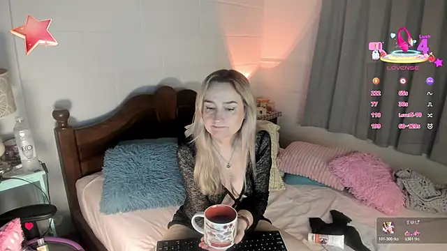 Snapshot of 1Sweetnina chatting on 06/30/26, 11:50 1Sweetnina online show from 06/30/26, 11:50